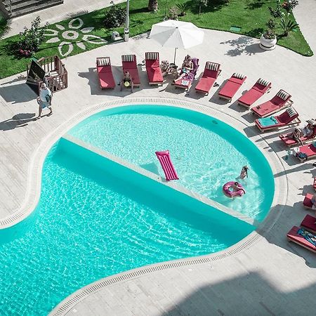 Royal Palace Aparthotel Lezhe Bagian luar foto