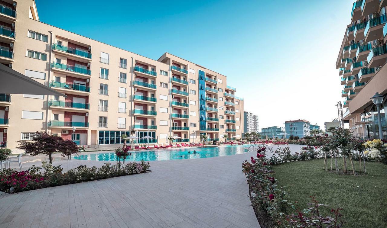 Royal Palace Aparthotel Lezhe Bagian luar foto