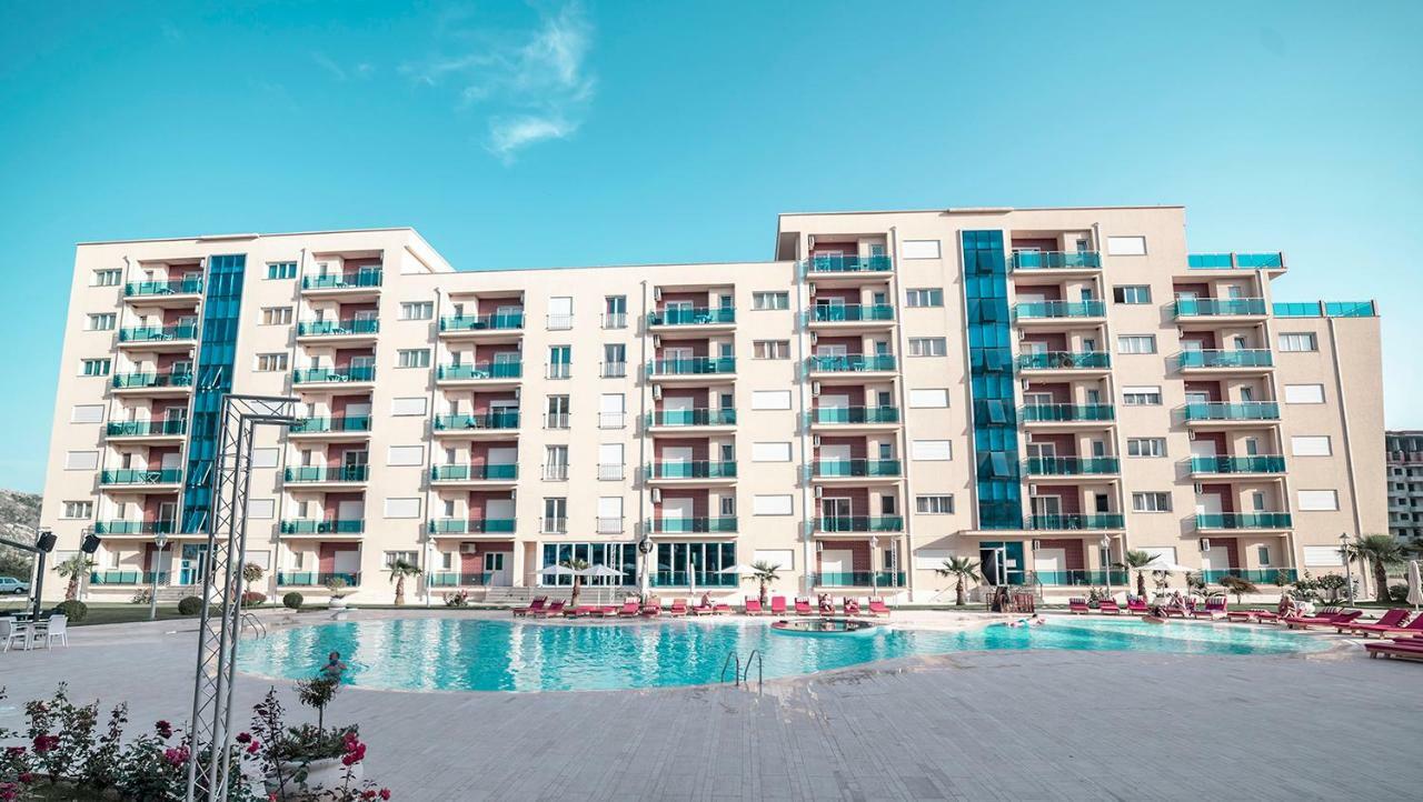 Royal Palace Aparthotel Lezhe Bagian luar foto