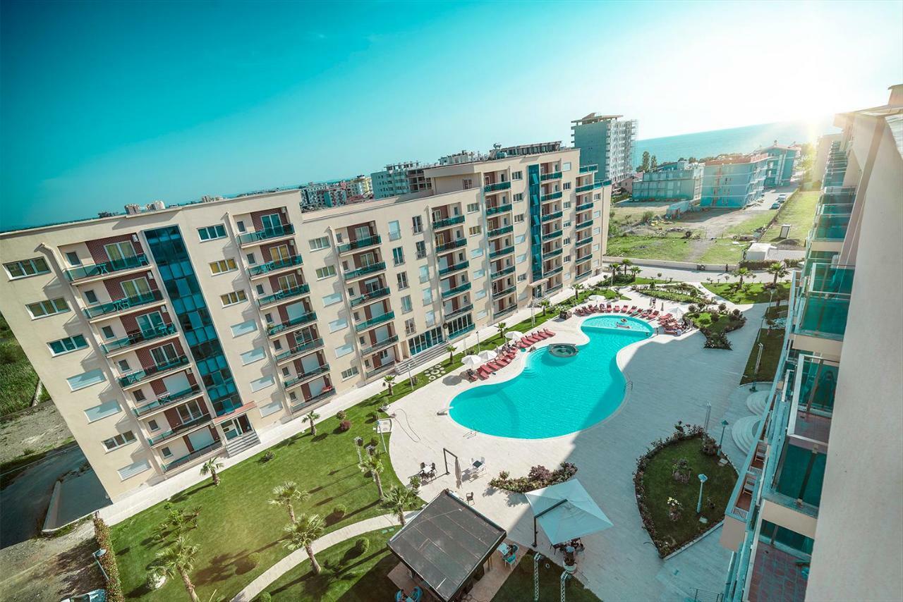 Royal Palace Aparthotel Lezhe Bagian luar foto
